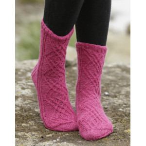 Isolde by DROPS Design - Knitted Socks with Cables and Rib Pattern size 35 - 43