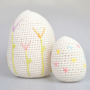 Easter Eggs by Rito Krea - Easter Egg Crochet Pattern 18cm - 31cm