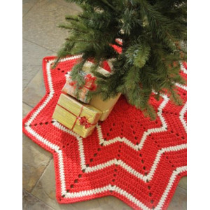 Under the Christmas Tree by DROPS Design - Crochet Christmas Carpet with Stripes Pattern 95 cm