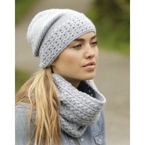 Queen of the Chill by DROPS Design - Crochet Hat and Neck Warmer Pattern size S -XL