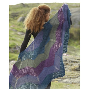 Aurora Borealis by DROPS Design - Knitted Shawl zig-zag Pattern 148x74 cm