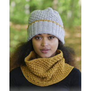 Welcome Winter by DROPS Design - Knitted Hat and Neck Warmer with Blueberry Pattern size S - XL