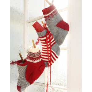 Advents Socks by DROPS Design - Knitted Christmas Stockings Pattern