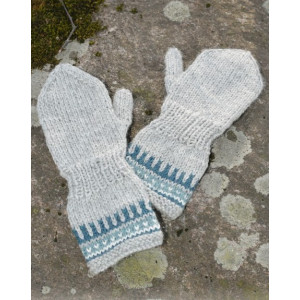 Wild Blueberrie Mittens by DROPS Design - Knitted Mittens with Multi-coloured Pattern size 12 months - 6 years