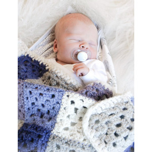Baby Squares by DROPS Design - Crochet Baby Blanket Pattern 65-74 cm