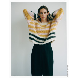 Lala Berlin Furry Sweater by Lana Grossa – Sweater Knitting Pattern Size 36/38 - 40/42