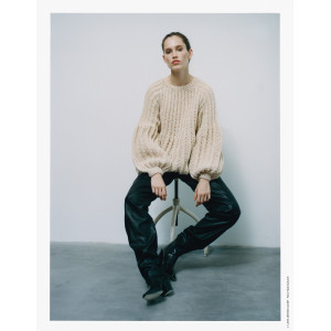 Lala Berlin Lovely Cotton Raglan Sweater by Lana Grossa – Raglan Sweater Knitting Pattern Size 36 – 40