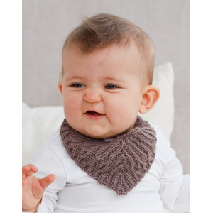 Little Peanut by DROPS Design - Knitted Bib for baby Pattern Size 1 - 18 months