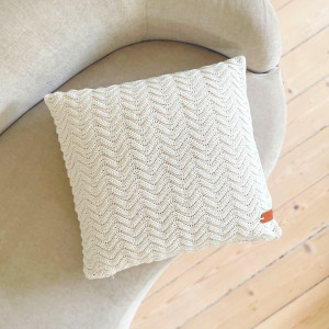 Wave Cushion by Milla Billa – Yarn Kit for the Wave Cushion Size 50 x 50 cm