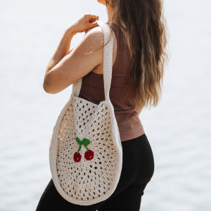 Round Beach Bag with Cherries by Rito Krea - Bag Crochet Pattern 40cm
